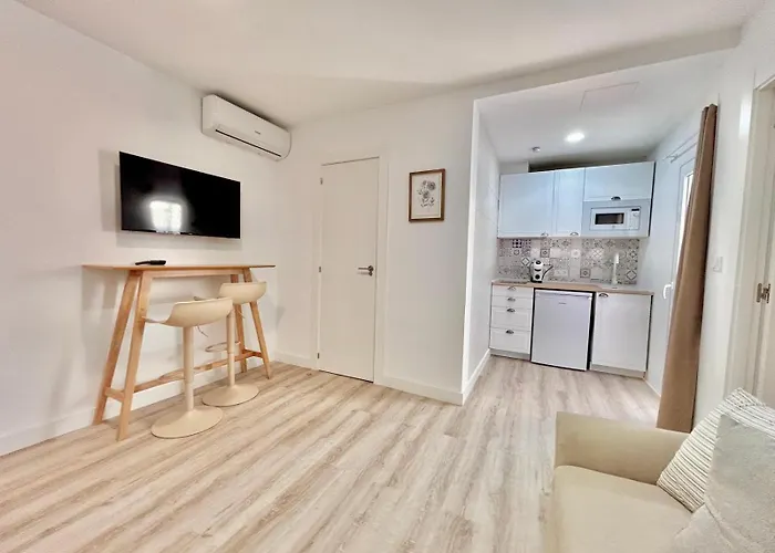 Nicole Apartaments Gam